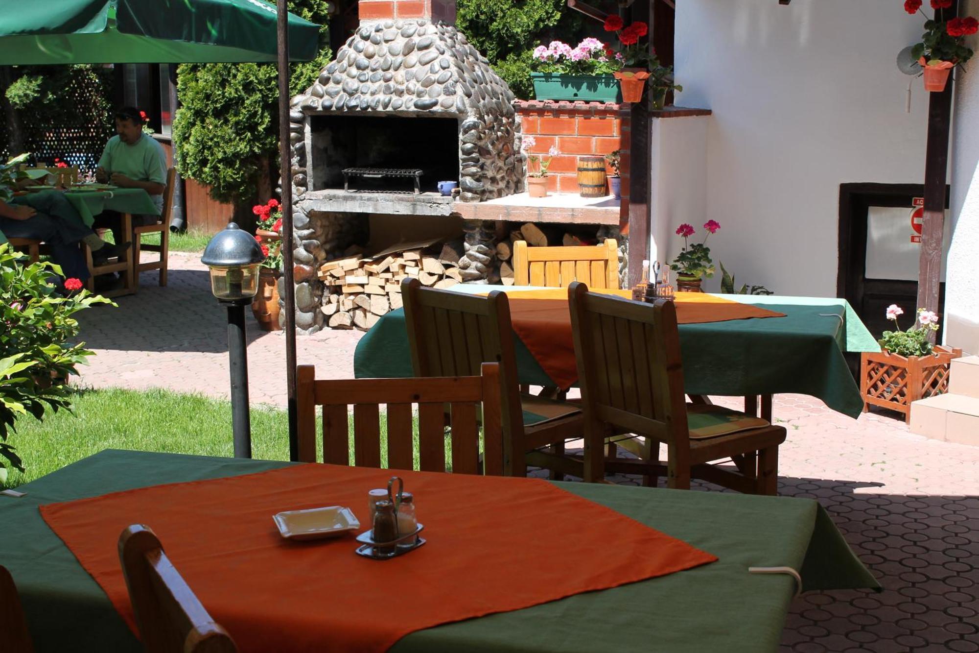 Pension Tip-Top Târgu-Mureş Esterno foto